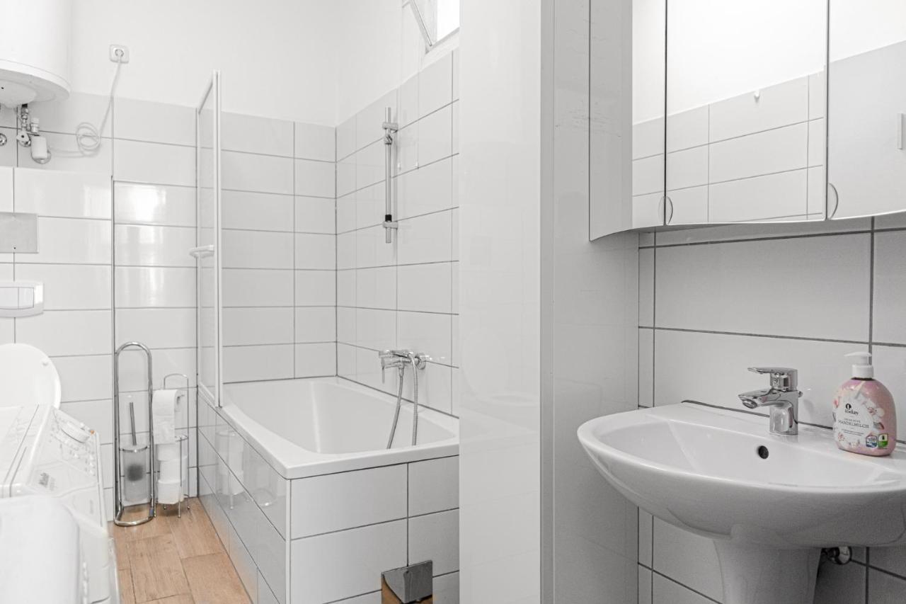 Delightful 2Br Shared Apartment - Ideal For Longstays Vienna Esterno foto